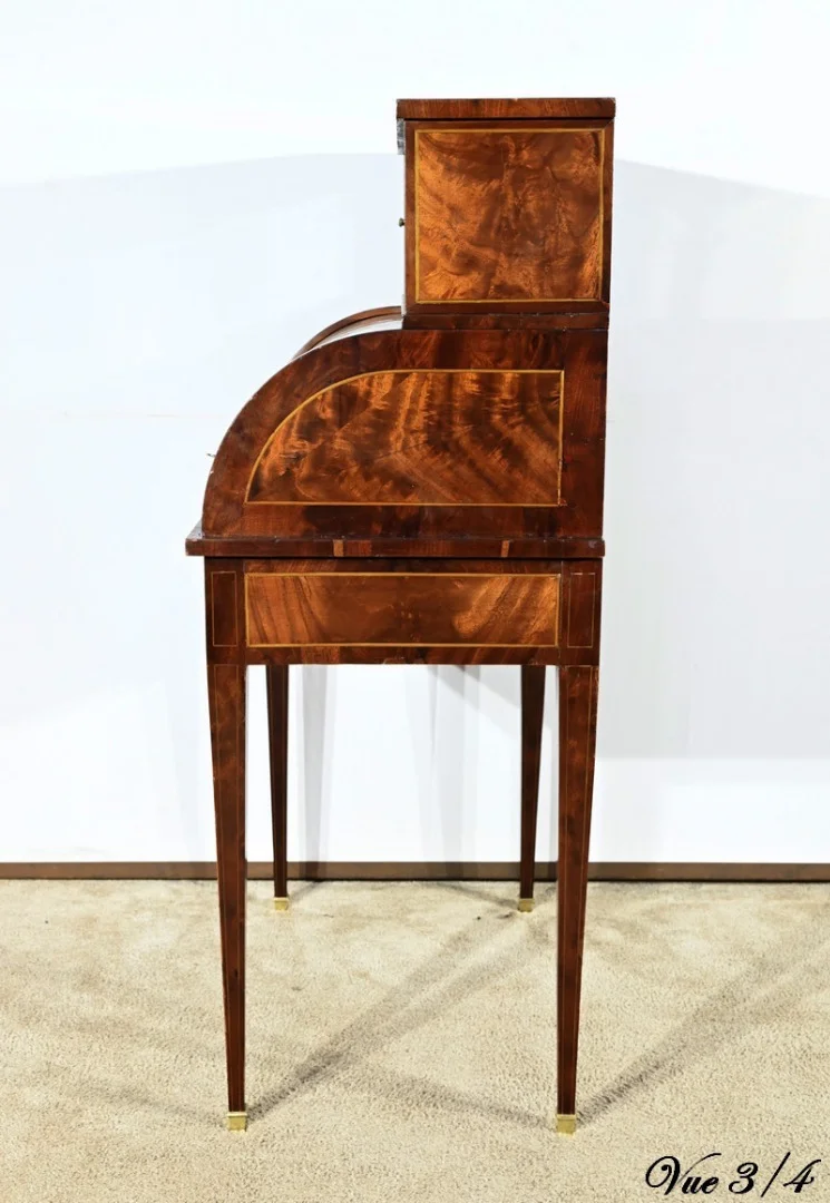 SCHREIBTISCH IM LOUIS XV-STIL