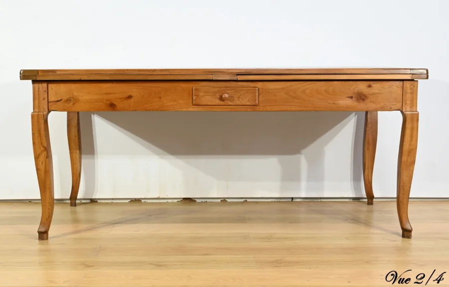 Table Régionale en Merisier, style Louis XV – Milieu XIXe