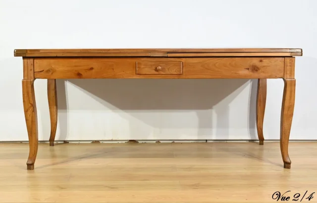 Table Régionale en Merisier, style Louis XV – Milieu XIXe