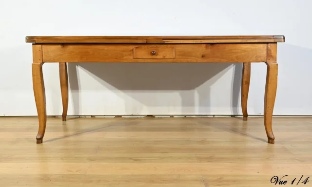 Table Régionale en Merisier, style Louis XV – Milieu XIXe