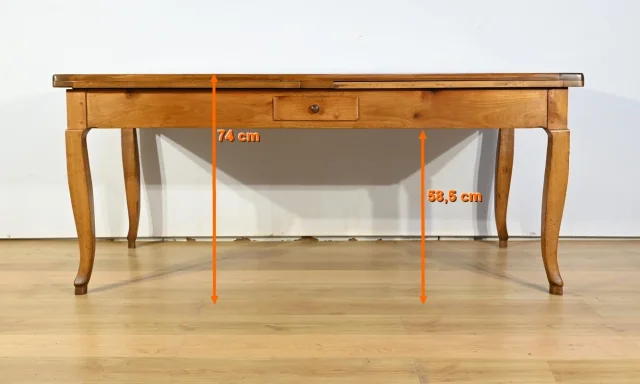 Table Régionale en Merisier, style Louis XV – Milieu XIXe