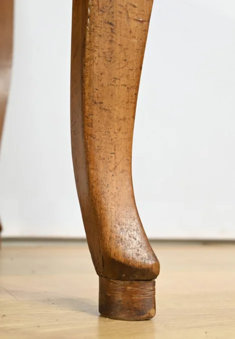 Table Régionale en Merisier, style Louis XV – Milieu XIXe