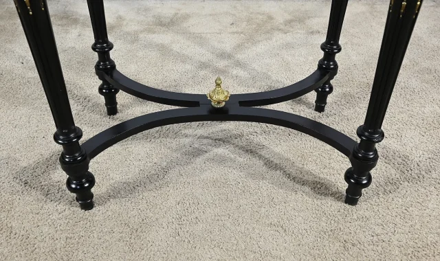 Petite Table de Salon en Palissandre et Loupe d’Amboine, style Louis XVI, époque Napoléon III – Milieu XIXe