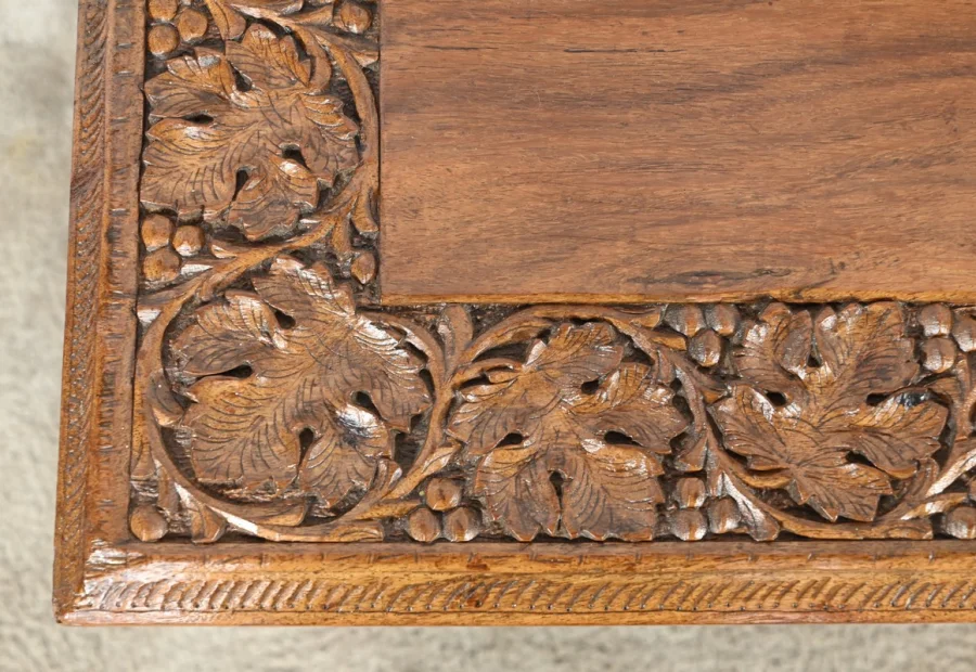 Table Orientale Pliante en Bois Exotique – Début XXe