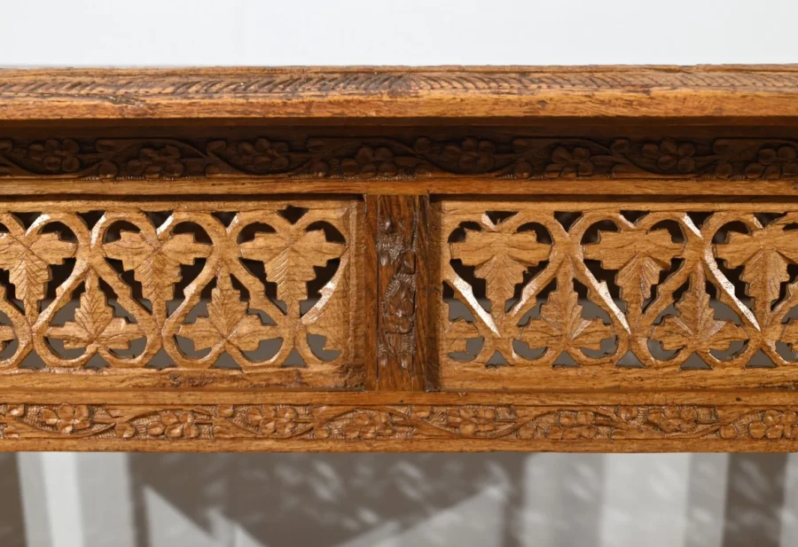 Table Orientale Pliante en Bois Exotique – Début XXe