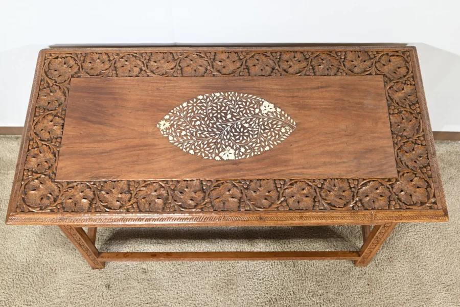 Table Orientale Pliante en Bois Exotique – Début XXe