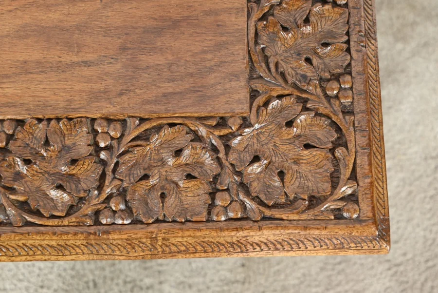 Table Orientale Pliante en Bois Exotique – Début XXe