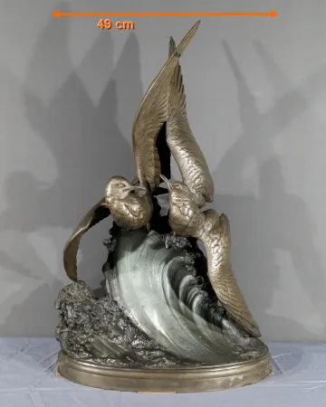 Sculpture en Régule « Mouettes sur la Vague », signée H. Lechesne – Milieu XIXe