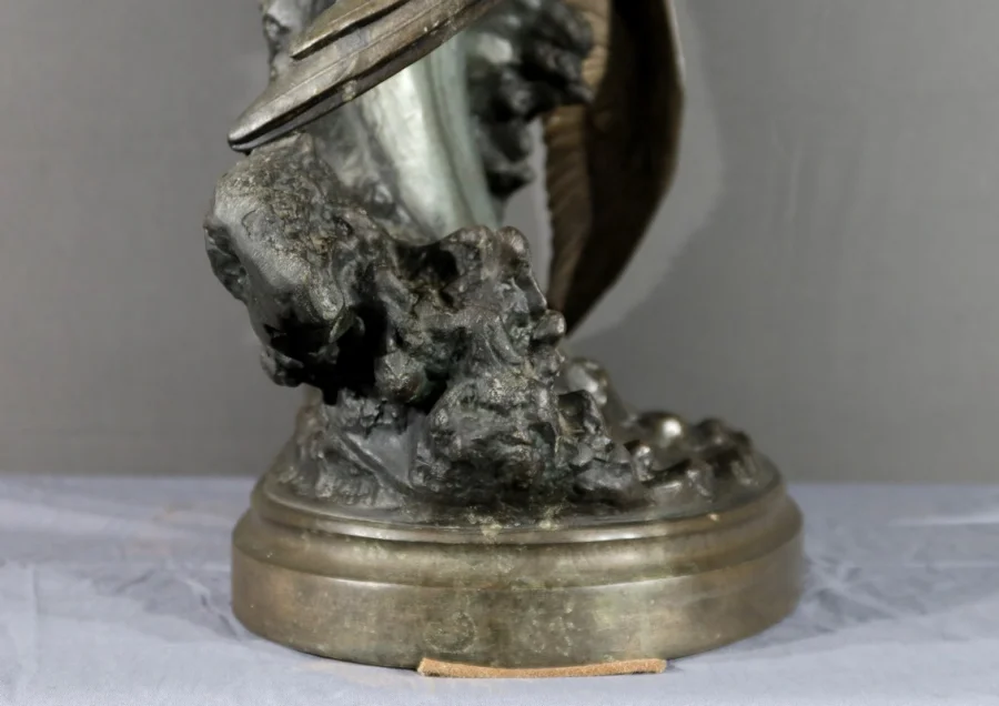 SPELTER-SKULPTUR signiert HENRI LECHESNE