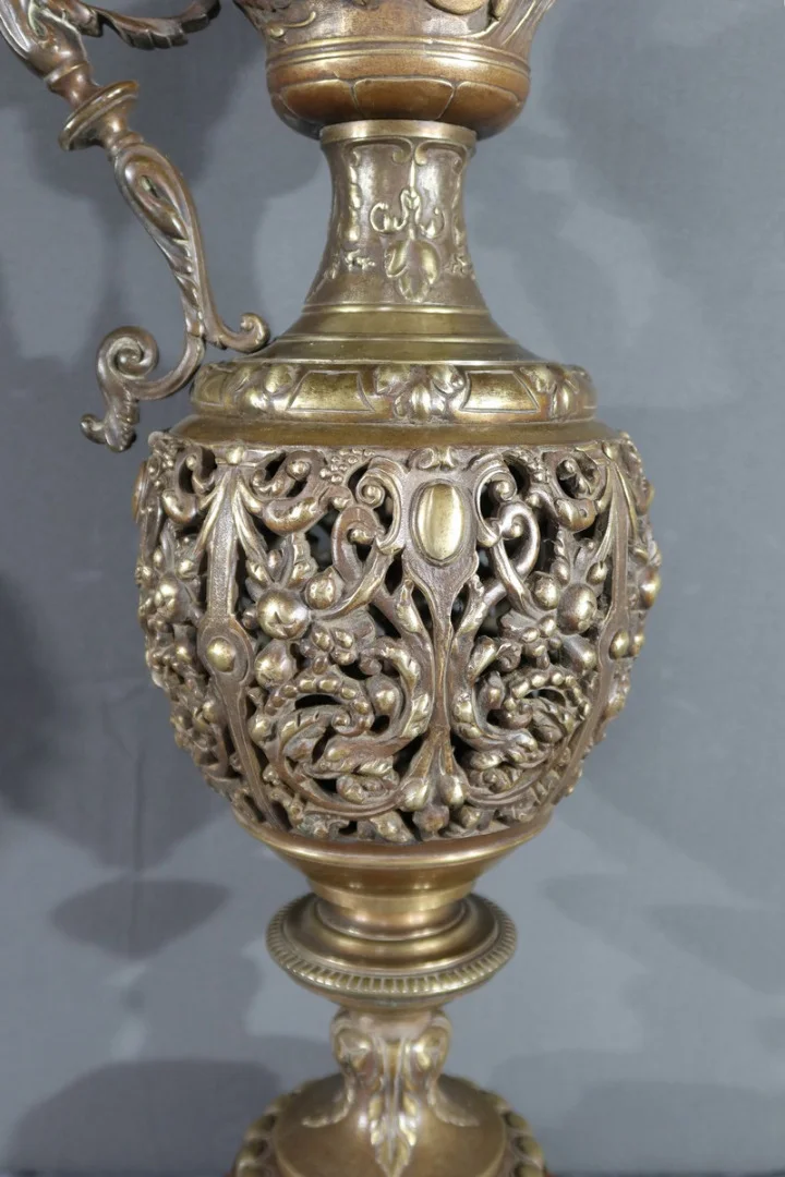 Paire d’Aiguières en Bronze, Art Nouveau – 1910