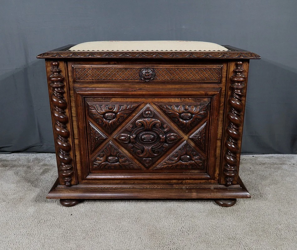 Coffre à Linge de Palier en Hêtre et Noyer massif, style Louis XIII - Fin XIXe
