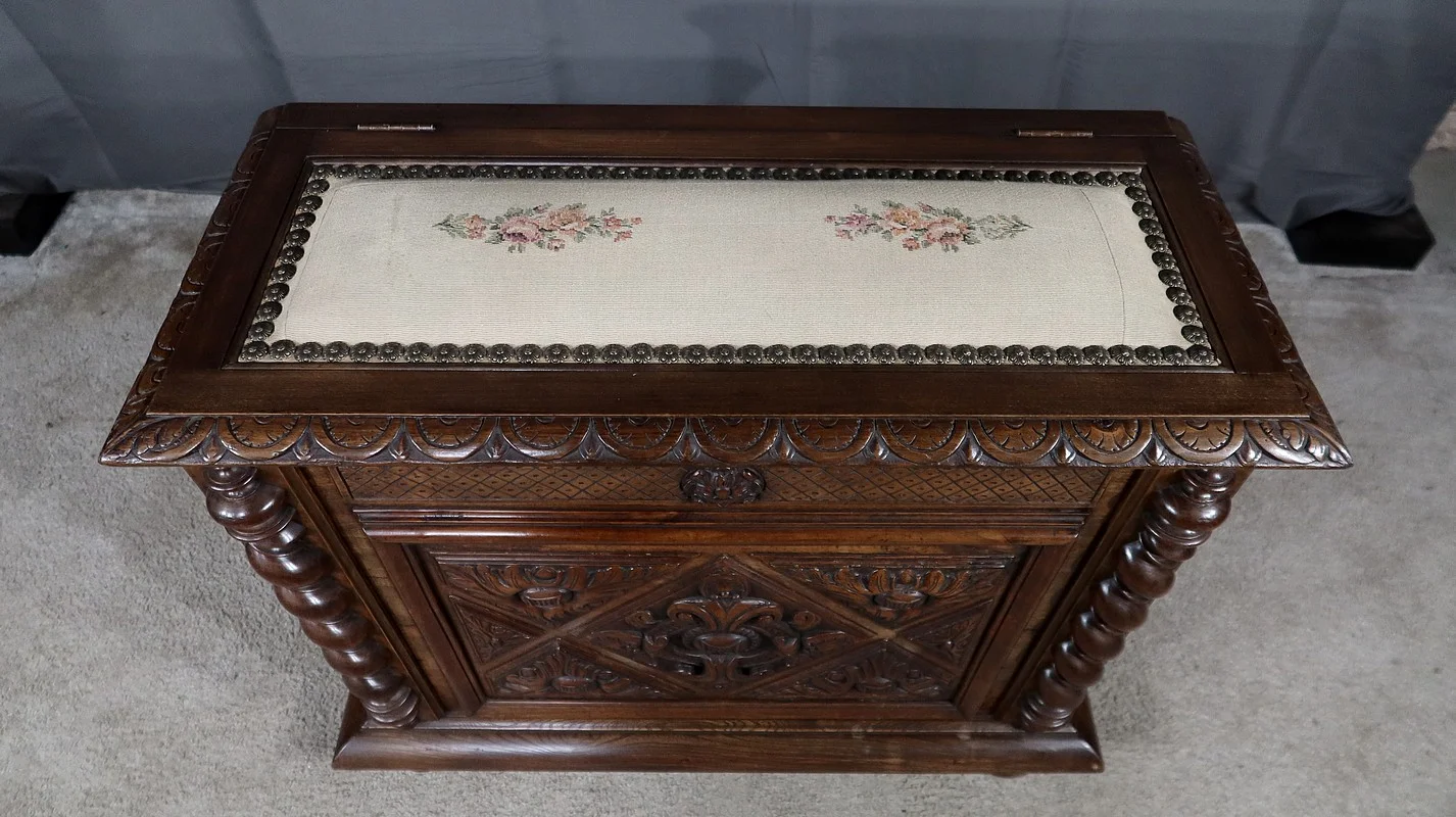 Coffre à Linge de Palier en Hêtre et Noyer massif, style Louis XIII - Fin XIXe