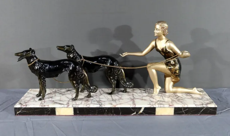GRUPPE AUS DER ART DECO-PERIODE