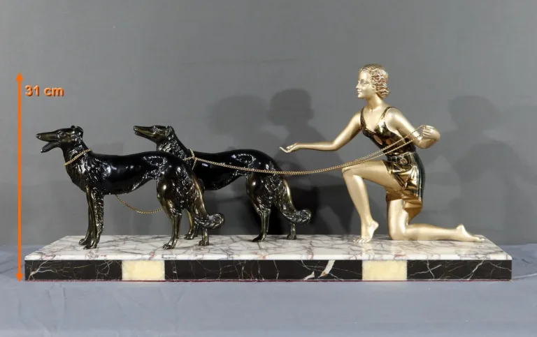 GRUPPE AUS DER ART DECO-PERIODE
