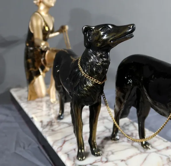 GRUPPE AUS DER ART DECO-PERIODE