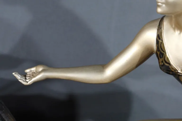 GRUPPE AUS DER ART DECO-PERIODE