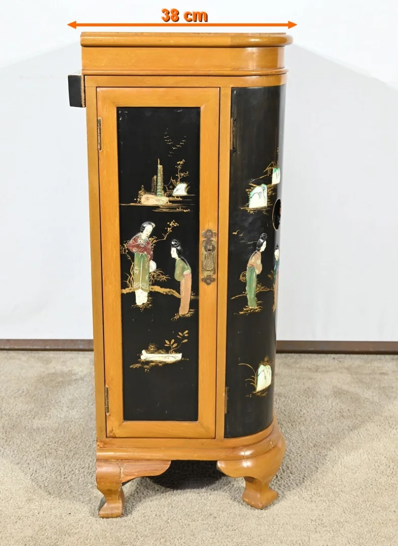 Cabinet Asiatique à Liqueurs en Bois Laqué, Chine - 1950