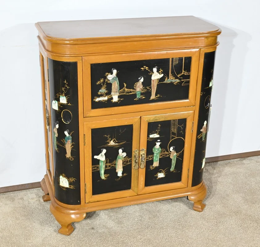 Cabinet Asiatique à Liqueurs en Bois Laqué, Chine - 1950