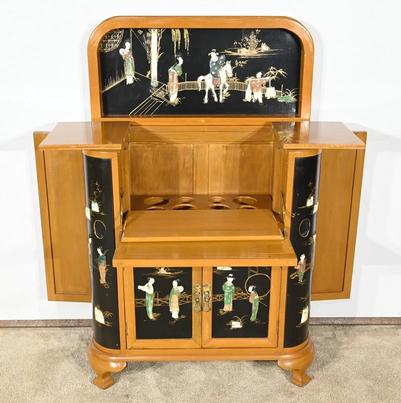 Cabinet Asiatique à Liqueurs en Bois Laqué, Chine - 1950