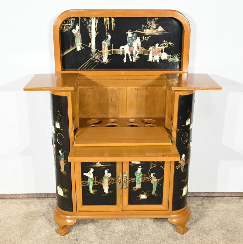Cabinet Asiatique à Liqueurs en Bois Laqué, Chine - 1950