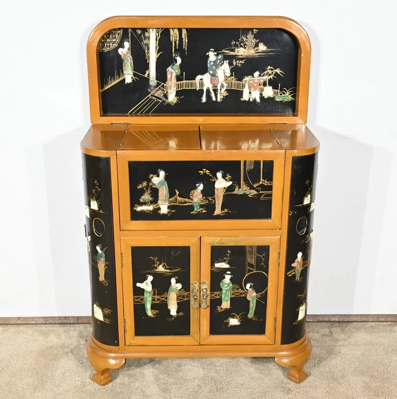 Cabinet Asiatique à Liqueurs en Bois Laqué, Chine - 1950