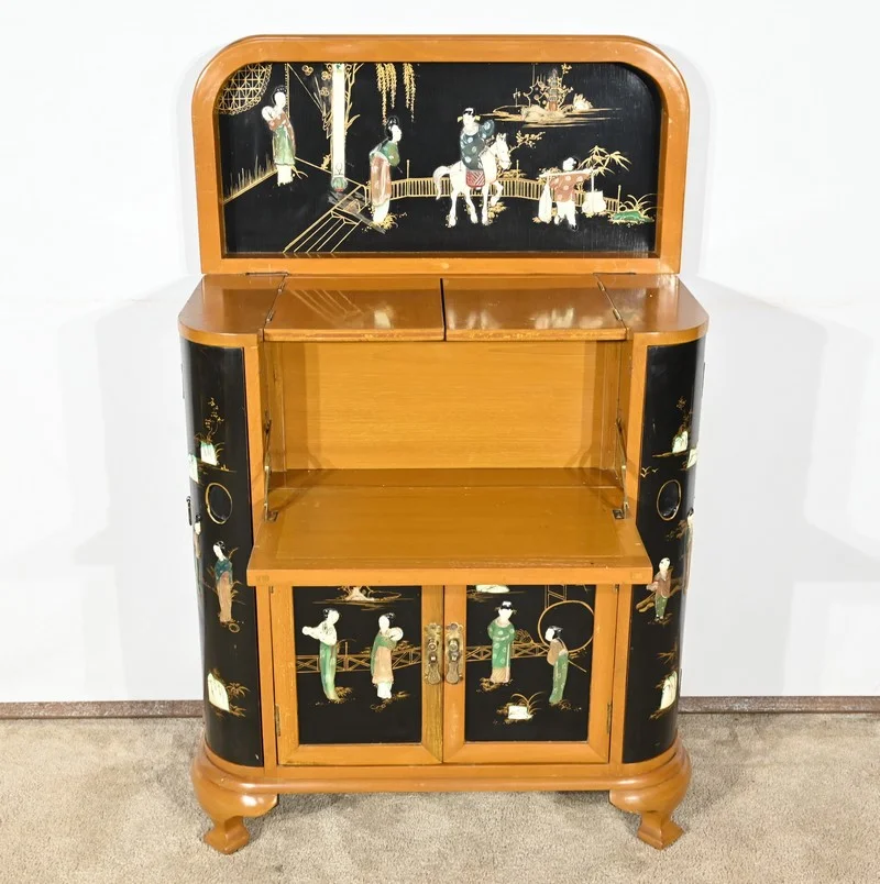 Cabinet Asiatique à Liqueurs en Bois Laqué, Chine - 1950