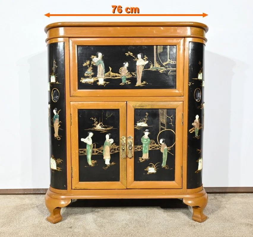 Cabinet Asiatique à Liqueurs en Bois Laqué, Chine - 1950