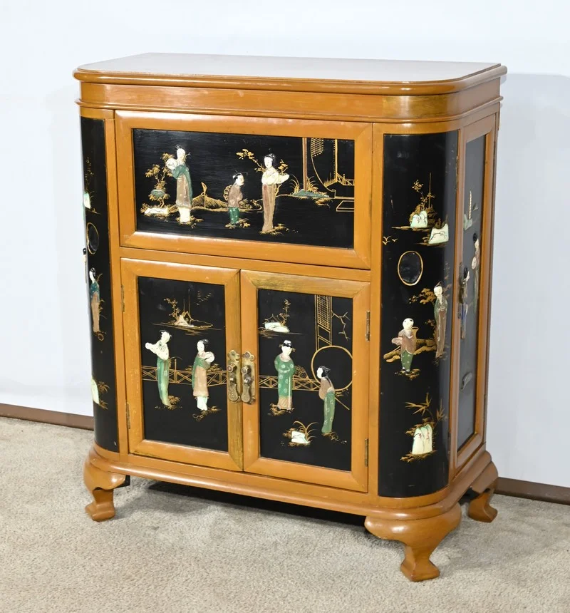 Cabinet Asiatique à Liqueurs en Bois Laqué, Chine - 1950