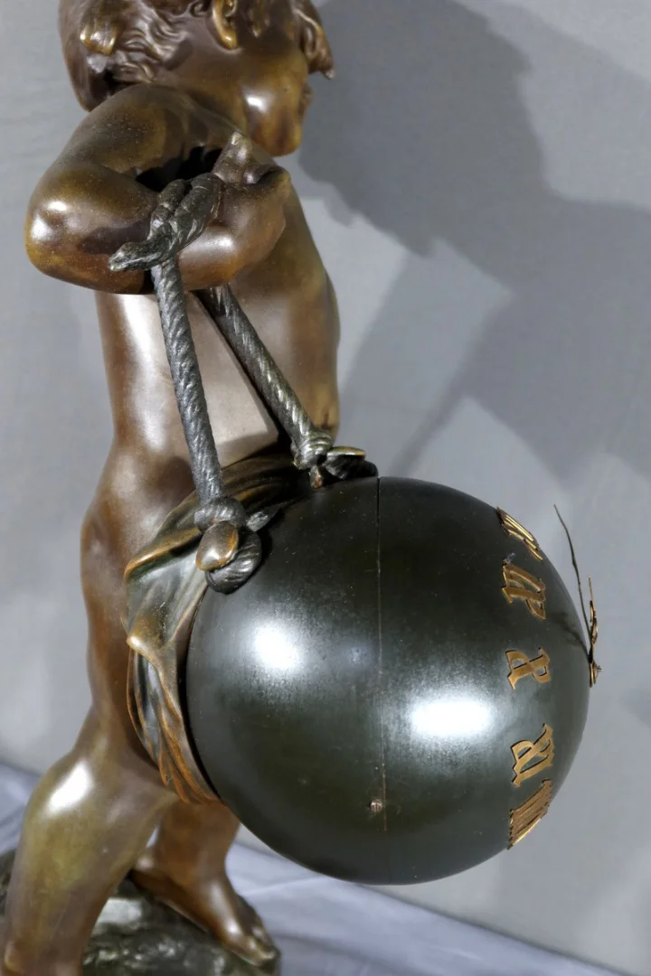 Pendule en Régule, signée A. Moreau – Fin XIXe