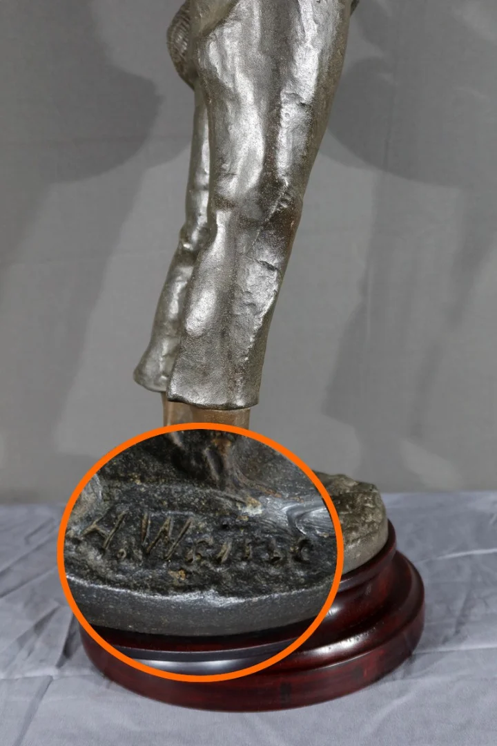 PAAR SKULPTUREN AUS ZINKEN, signiert H WEISS