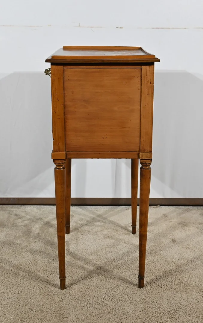 Petit Table de Salon en Merisier et Noyer, époque Louis XVI – Fin XVIIIe