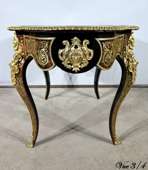 Beistelltisch aus der Zeit Napoleons III.