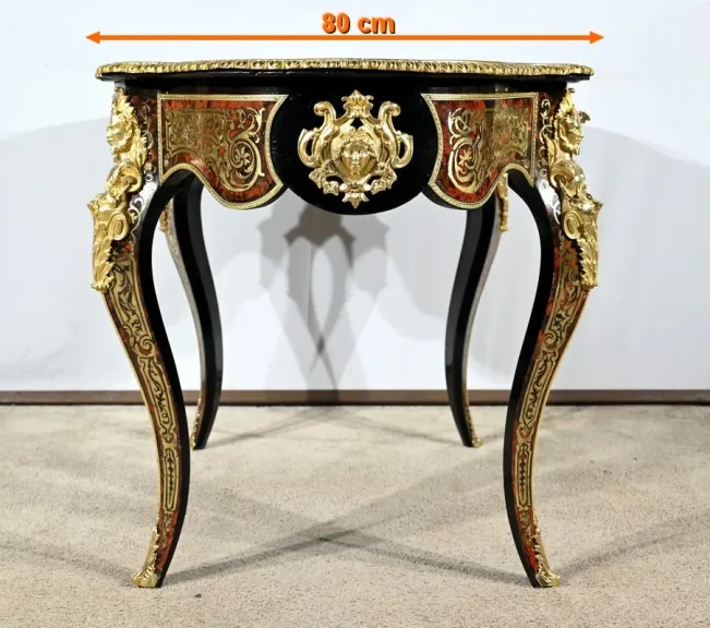 Beistelltisch aus der Zeit Napoleons III.