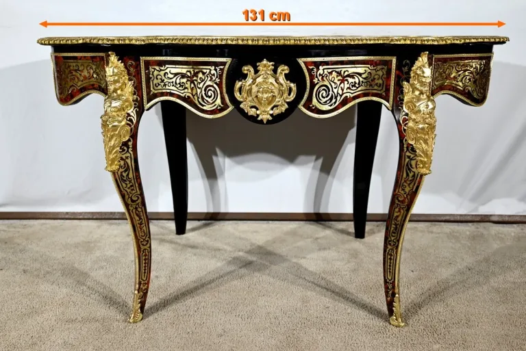 Beistelltisch aus der Zeit Napoleons III.
