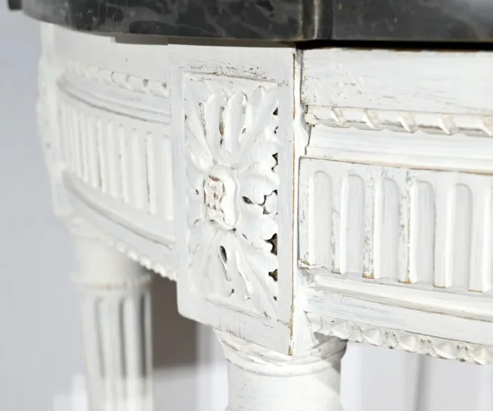 KONSOLENTISCH IM LOUIS XV-STIL