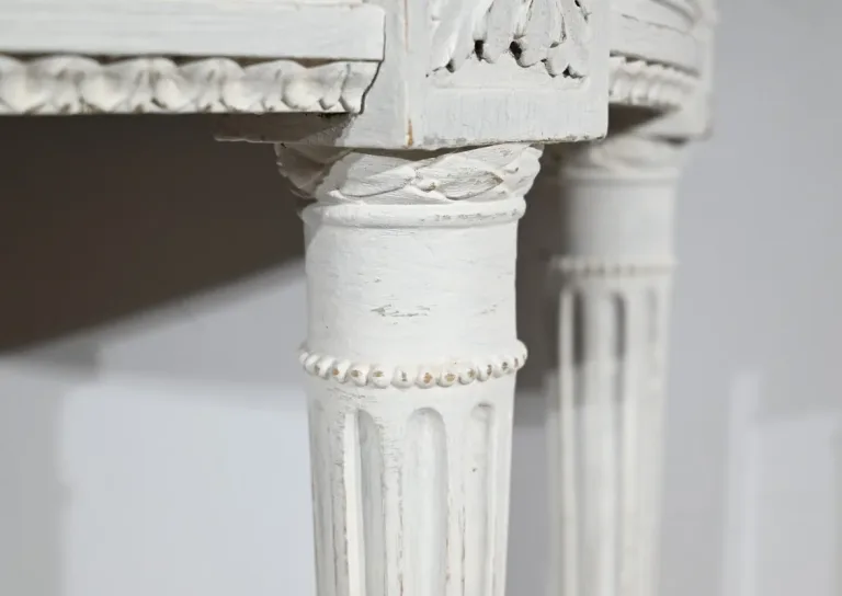 KONSOLENTISCH IM LOUIS XV-STIL