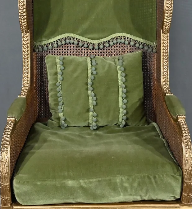 Importante Bergère en Bois Doré et à Oreilles Cannées, style Louis XVI – 1900