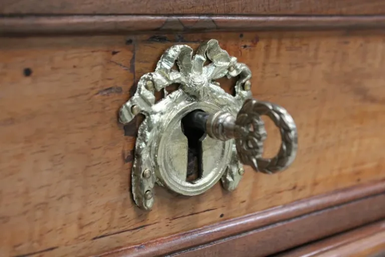 KOMMODE AUS LOUIS XVI-ZEITRAUM