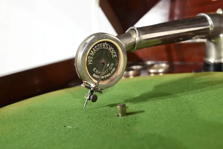 FONOGRAFO SILVERTONE
