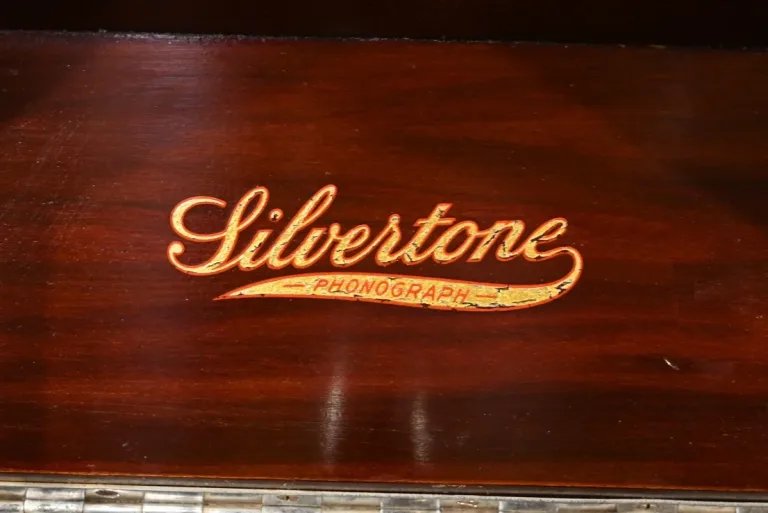 FONOGRAFO SILVERTONE
