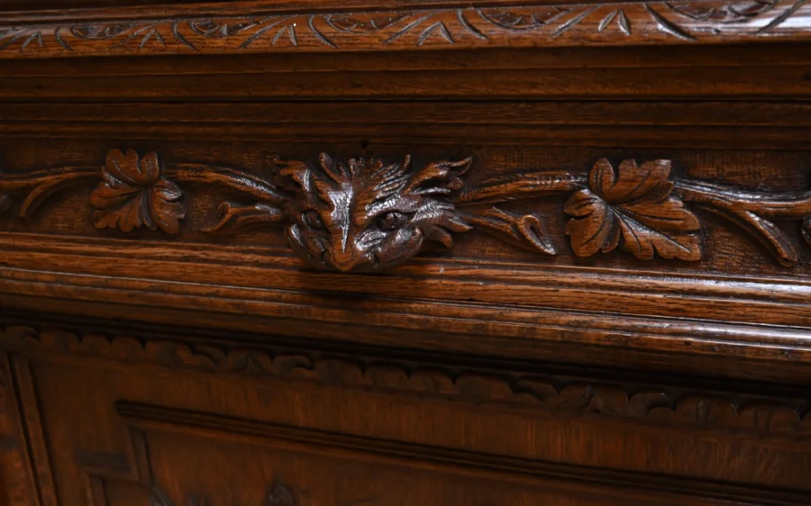 Étroit Meuble Vitrine en Chêne, style Louis XIII – Fin XIXe