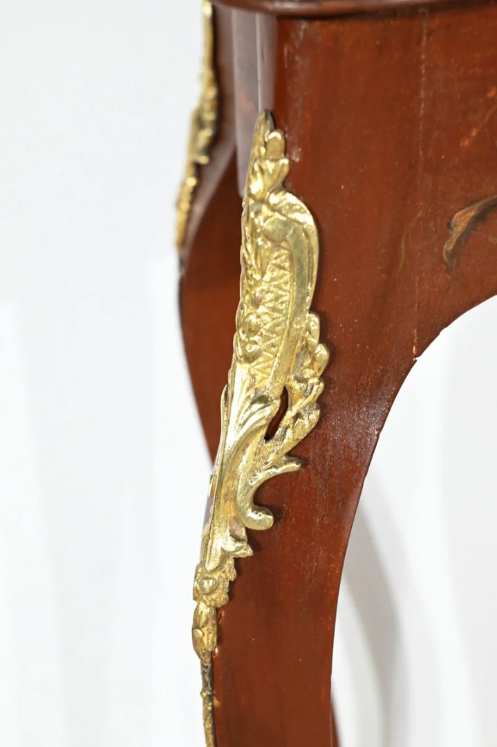 Petite Table à Ouvrage en Bois Laqué, style Louis XV – Fin XIXe
