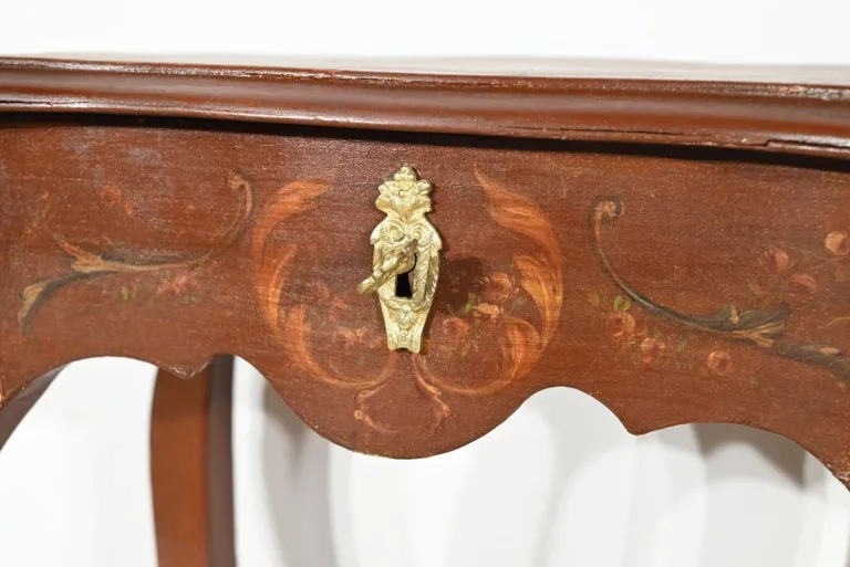 Petite Table à Ouvrage en Bois Laqué, style Louis XV – Fin XIXe