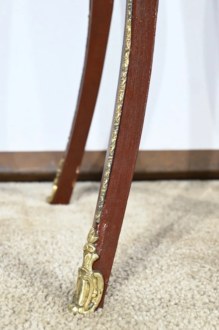 Petite Table à Ouvrage en Bois Laqué, style Louis XV – Fin XIXe