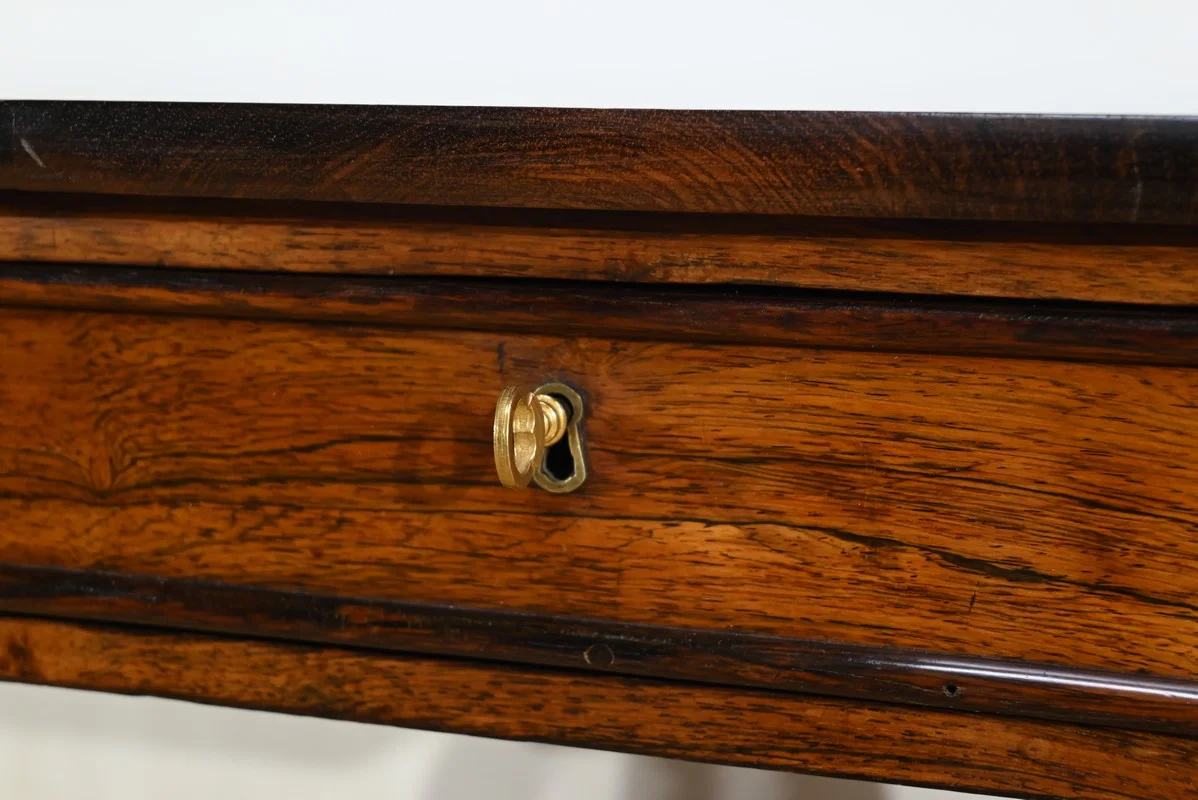 Table Bureau à Volets en Palissandre Massif, époque Restauration – Début XIXe
