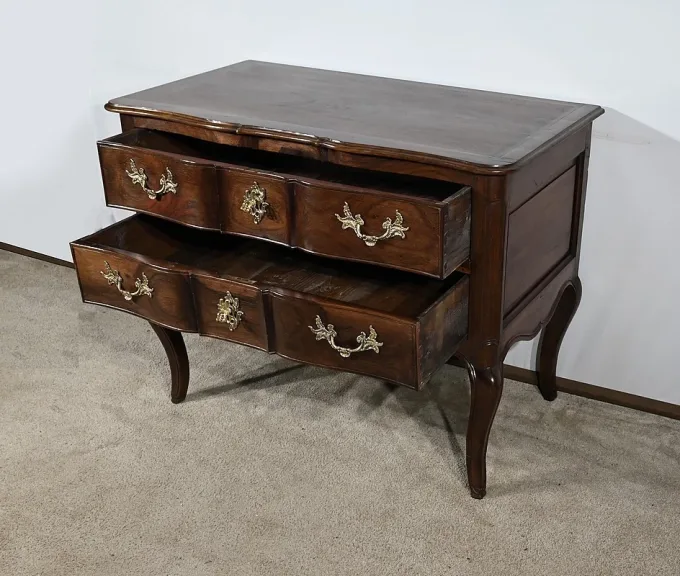 Commode Sauteuse en Amarante et Acajou, époque Louis XV – XVIIIe