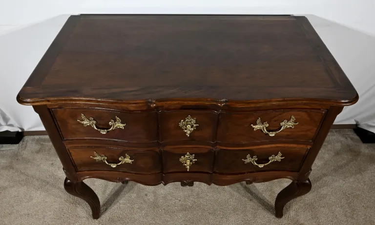 Commode Sauteuse en Amarante et Acajou, époque Louis XV – XVIIIe