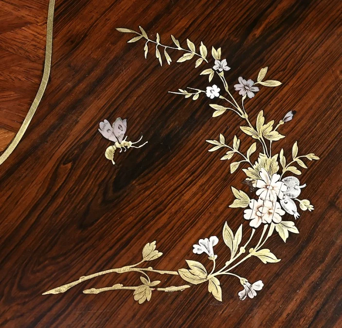 LOUIS XV STYLE OCCASIONAL TABLE