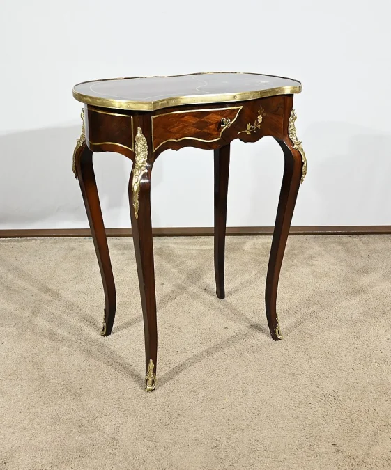 LOUIS XV STYLE OCCASIONAL TABLE