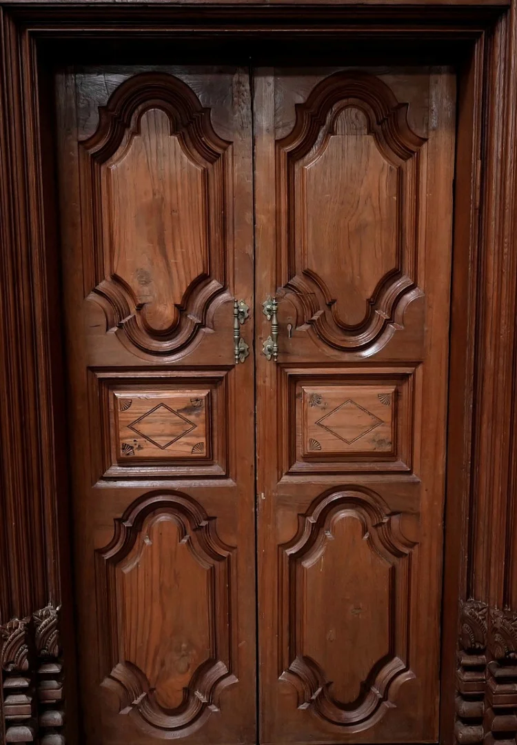 Rares Portes Indiennes en Teck, goût Louis XIV, Pondichéry - XIXe